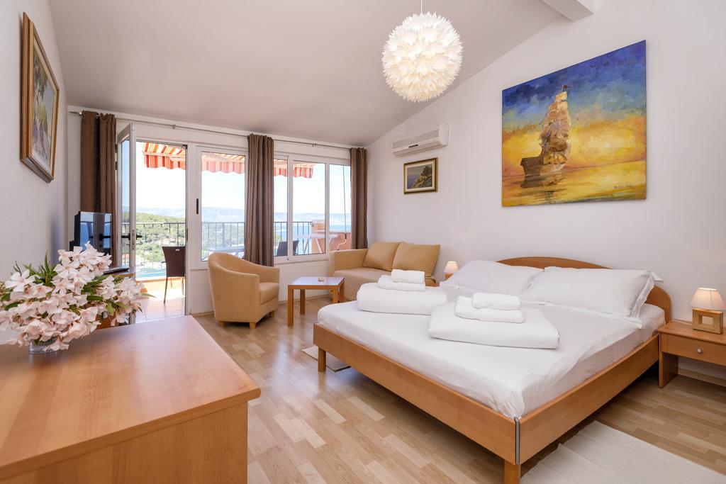 Big Blue Apartment Jelsa  Ngoại thất bức ảnh