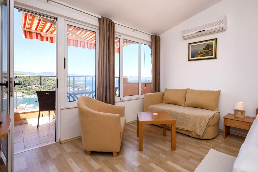 Big Blue Apartment Jelsa  Ngoại thất bức ảnh