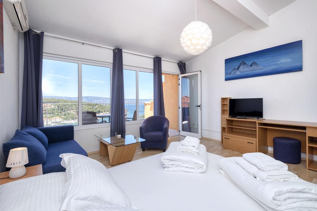 Big Blue Apartment Jelsa  Ngoại thất bức ảnh