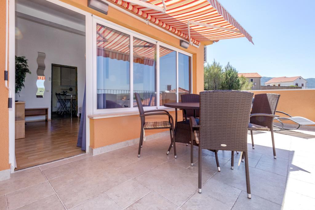 Big Blue Apartment Jelsa  Ngoại thất bức ảnh